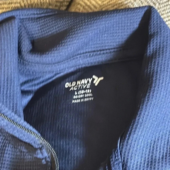 NWT OLD NAVY KIDS YOUTH CHILDRENS SIZE 10-12 COLOR NAVY PULLOVER LONG SLV SHIRT - Picture 3 of 4